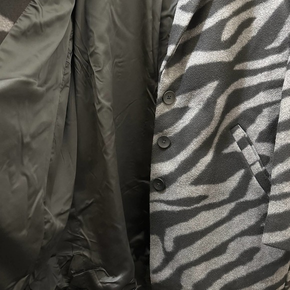 Torrid Pea Coat Jacket Womens 2X Mid Length Lined Animal Print Classic Capsule - Picture 9 of 13